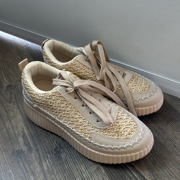 Union Bay Shoes - NWOT Union Bay Casual Tweed Sneakers